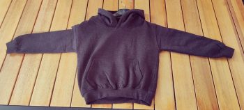 Kinder Hoodie mit Logo-Stick – Bild 2